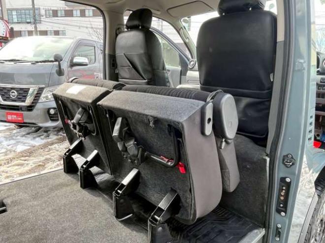 キャラバンNV350 2.5 プレミアムGX ロングボディ ディーゼルターボ 4WD　ABS　衝突軽減ブレーキ　横滑防止装置　盗難防止装置　エアコン　パワステ　パワーウィンドウ　キーレス　片側スライドドア　フォグランプ　ETC　エアバッグ　オリジナル全塗装アンビルグレー　フロントグリル 2500
