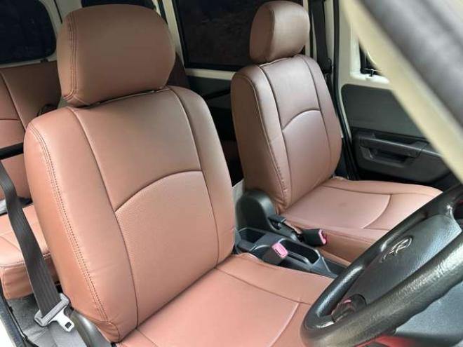 タウンエースバン1.5 GL 4WD　ベージュツートン全塗装済　ストラーダナビTV　バックカメラ　LEDヘッドライト　純正デフロック　リアヒーター　寒冷地仕様　ブラウンレザー調シートカバー　ルーフラック 1500