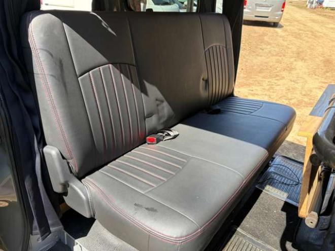 タウンエースバン1.5 GL 4WD　バックカメラ　エアコン　ドライブレコーダー　ETC　パワステ　パワーウィンドウ　ABS　キーレスエントリー　ベッドキット　寒冷地仕様　全塗装済 1500