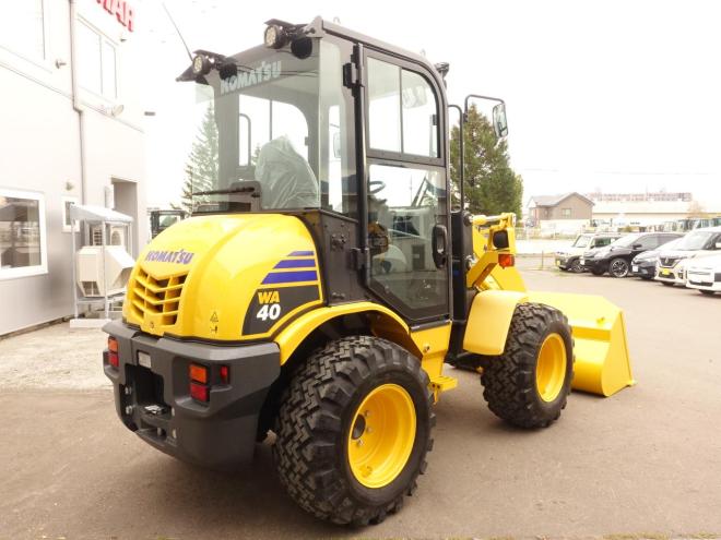 ホイールローダコマツ WA40-8　バケット容量0.5m3　