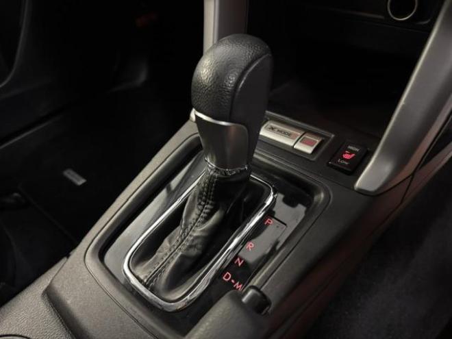 フォレスター本州仕入　禁煙車　サンルーフ　衝突軽減アイサイト＆レーダークルーズコントロール　車線逸脱警報　パワーバックドア　カロッツェリアナビ　地デジ　Ｂｌｕｅｔｏｏｔｈ　バックカメラ　ドライブレコーダー　ＥＴＣ 4WD 2000 5Dr