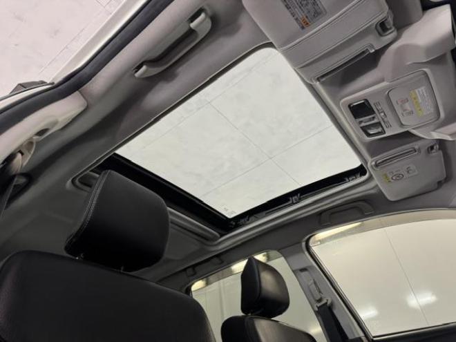 フォレスター本州仕入　禁煙車　サンルーフ　衝突軽減アイサイト＆レーダークルーズコントロール　車線逸脱警報　パワーバックドア　カロッツェリアナビ　地デジ　Ｂｌｕｅｔｏｏｔｈ　バックカメラ　ドライブレコーダー　ＥＴＣ 4WD 2000 5Dr