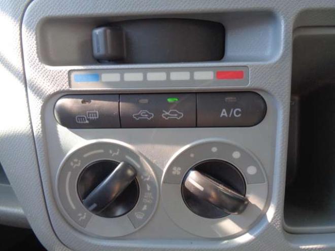 ワゴンRFX 4WD　マニュアル　夏タイヤ新品　キーレス　CDオーディオ 660