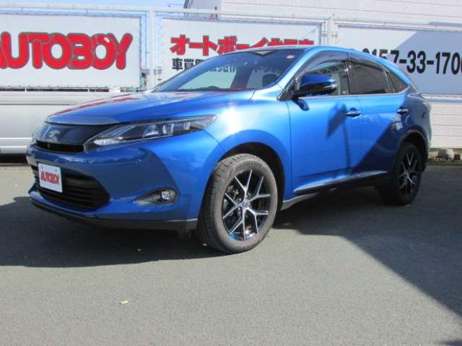 ハリアー2.0 プレミアム アドバンストパッケージ スタイルアッシュ 4WD　前席パワーシート ハーフレザーシート JBLスピーカー パワーバックドア ステアリングスイッチ クルコン オートハイビーム 横滑り防止 車線逸脱防止 シートメモリー 純正9インチナビ　Bluetooth 純正エンスタ ISOFIX 2000