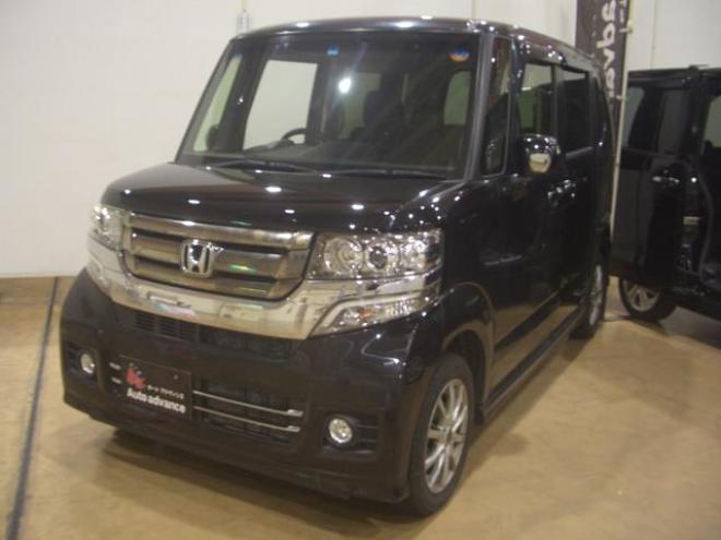 N-BOXカスタム Ｇ・Ｌパッケージ ４ＷＤ 後期モデル シートヒーター 後部シートスライドタイプ 電動スライドドア Ｗシートヒーター ＥＴＣ ＨＩＤ エコアイドル スマートキー ベンチシート ＣＶＴ 盗難防止システム ＡＢＳ ＥＳＣ（北海道） 4WD 660 5Dr