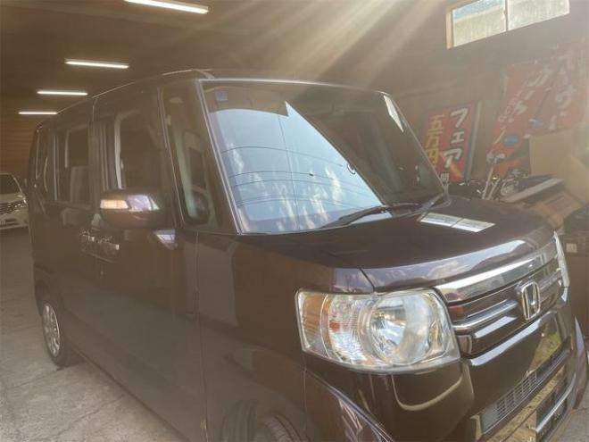 N-BOXＧ・Ｌパッケージ 後期モデル ４ＷＤ ドライブレコーダー ＥＴＣ バックカメラ 両側スライド・片側電動 ＴＶ スマートキー アイドリングストップ シートヒーター 後部シートスライド式 ＣＶＴ 盗難防止システム（北海道） 4WD 660 5Dr