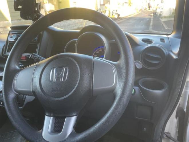 N-BOXカスタム Ｇ ＴＲＣ ＨＩＤ ４ＷＤ Ｓキー オートエアコン ベンチシート アイドリングストップ パワーウィンドウ ＥＳＣ 盗難防止システム ＡＢＳ キーレス パワーステアリング（北海道） 4WD 660 5Dr