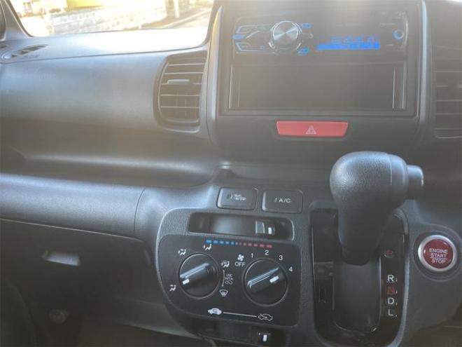 N-BOXカスタム Ｇ ＴＲＣ ＨＩＤ ４ＷＤ Ｓキー オートエアコン ベンチシート アイドリングストップ パワーウィンドウ ＥＳＣ 盗難防止システム ＡＢＳ キーレス パワーステアリング（北海道） 4WD 660 5Dr