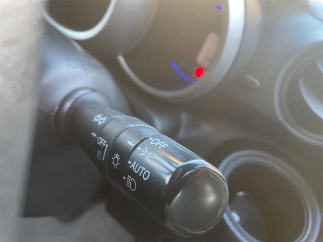 N-BOXカスタム Ｇ ＴＲＣ ＨＩＤ ４ＷＤ Ｓキー オートエアコン ベンチシート アイドリングストップ パワーウィンドウ ＥＳＣ 盗難防止システム ＡＢＳ キーレス パワーステアリング（北海道） 4WD 660 5Dr