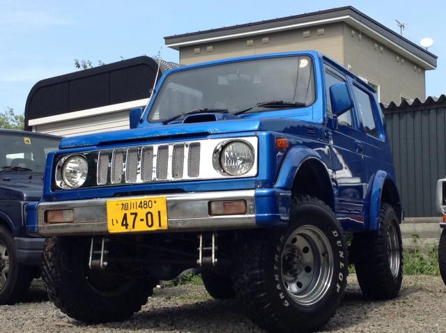 JIMNY今回限りの限定プライス！   燃料ポンプ交換！リフトアップ！ 大系タイヤ！  メッキグリル！  4WD 660 3Dr