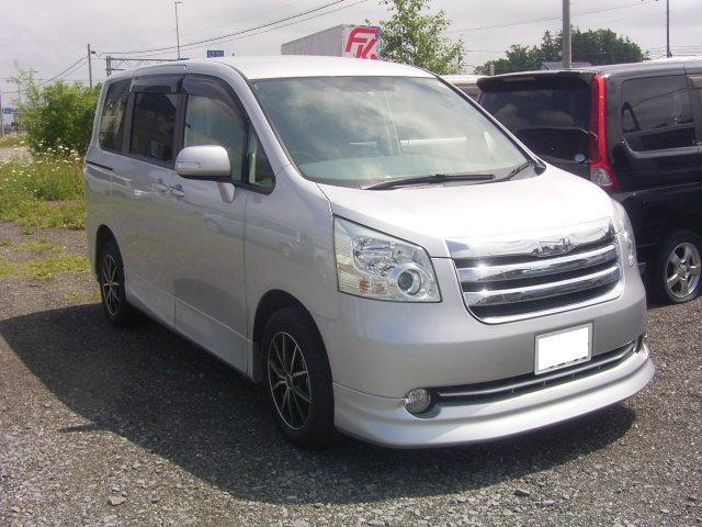 ノアX Lセレクション 4WD ワンオーナー 2000 5Dr