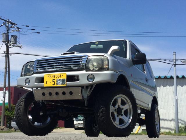 JIMNYすぐ乗れる！リフトUP！ メッキグリル！新品パーツにて3インチUP！ サイドカットパネル！ 社外マフラー！4WD 660 5Dr