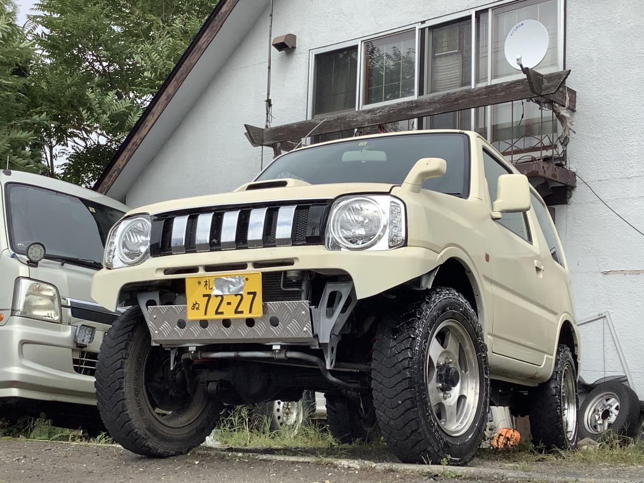 ジムニー今日から乗れる！　江別在籍要電話4インチリフトアップ！　クリームに全塗装済みでキレイ！サビ少ない！内外磨き清掃 4WD 660 3Dr