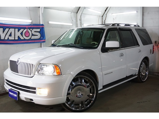 LINCOLNナビゲーター 4WD　皮シート/サンルーフ/外26AW/外ナビ 5400 5Dr