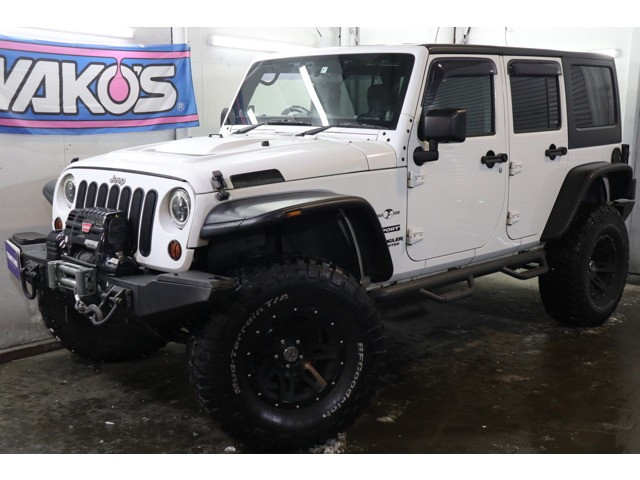 WRANGLERアンリミテッド スポーツ 4WD　リフトUP/外17AW/MTタイヤ/ウィンチ 正規輸入車 3800 5Dr