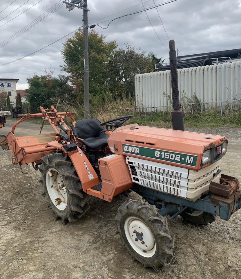 トラクター  KUBOTA B1502 ディゼールエンジンロータリー付き 4WD