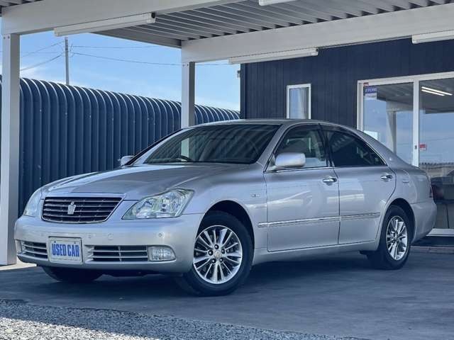 クラウンロイヤル 3.0 ロイヤルサルーン i-Four Sパッケージ 4WD　寒冷地仕様 障害物センサー Bカメラ　ETC 3000