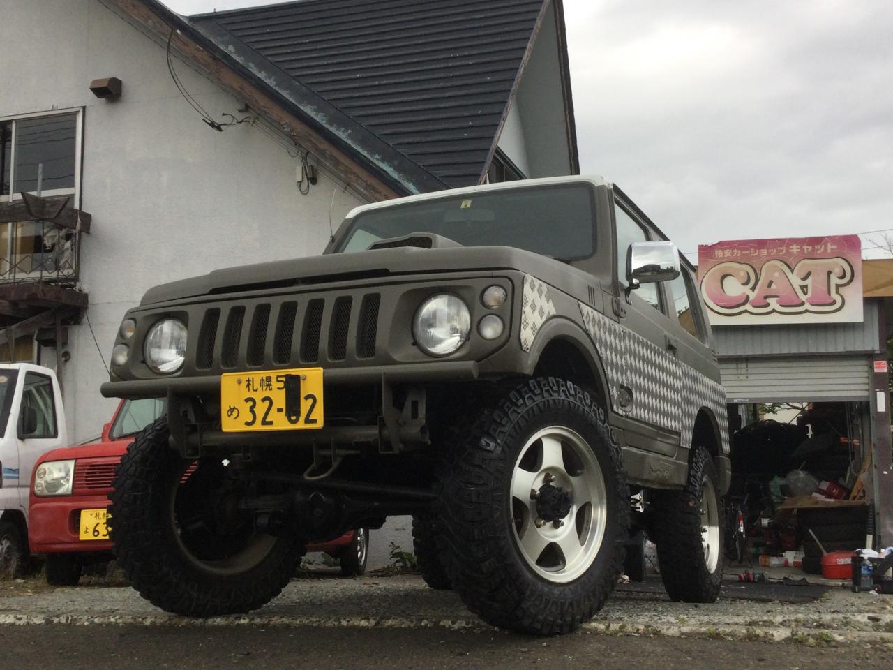 ジムニー全塗装！リフトアップ！車検満タン！フルガード！サビ少ない！マキシスクリーピ！ 4WD 660 3Dr
