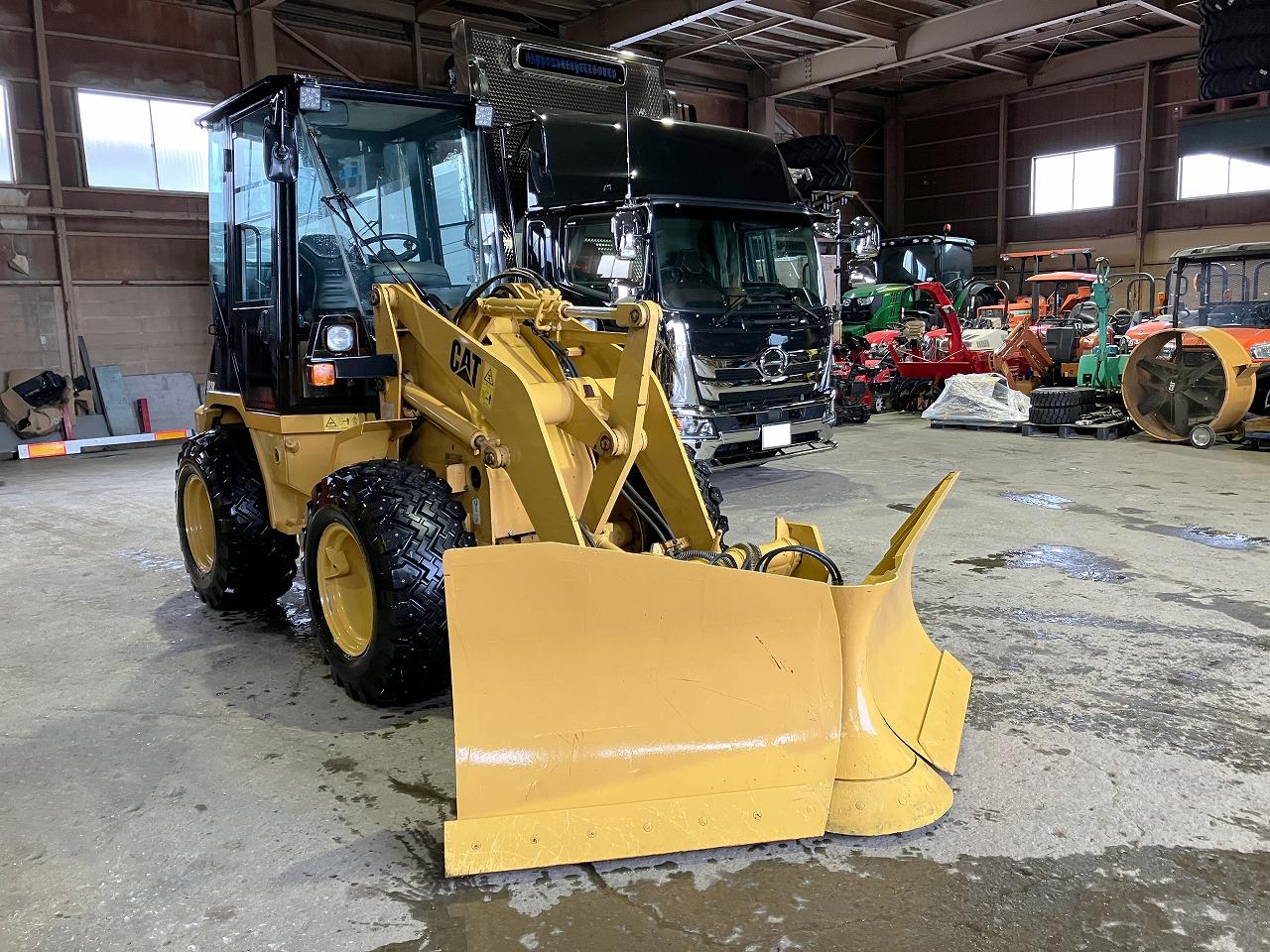 ホイールローダ  CAT　中古　902B　マルチプラウ付