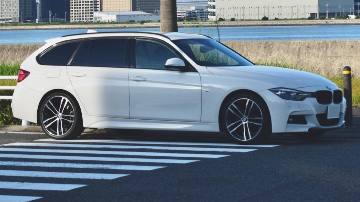 BMW320Ⅰxドライブツーリング 4WD 2000 ５Dr