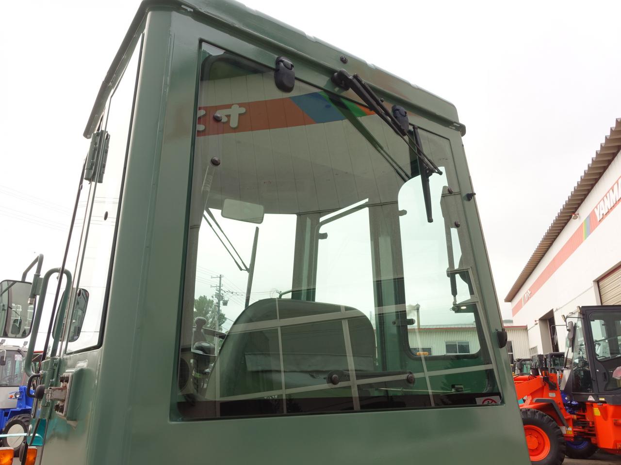 YANMAR除雪機　je-7hのOEM共立除雪機 YANMAR除雪機 je-7hのOEM共立除雪機 ヤンマー7馬力除雪機HST