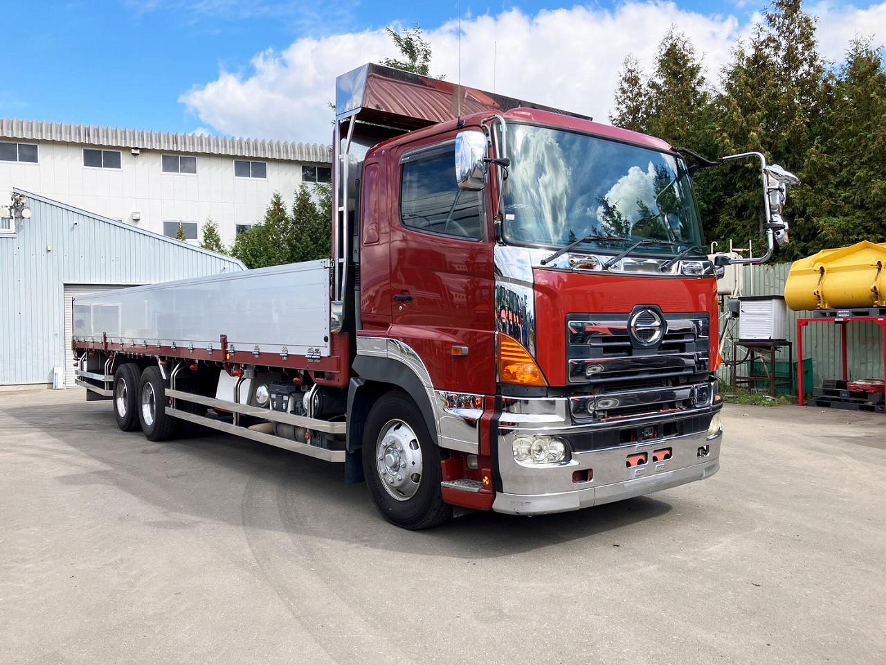 プロフィア  中古　高床2デフ平ボディー　大型トラック