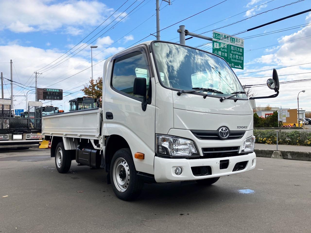 トヨエース  中古　4WD　平ボディ　小型トラック