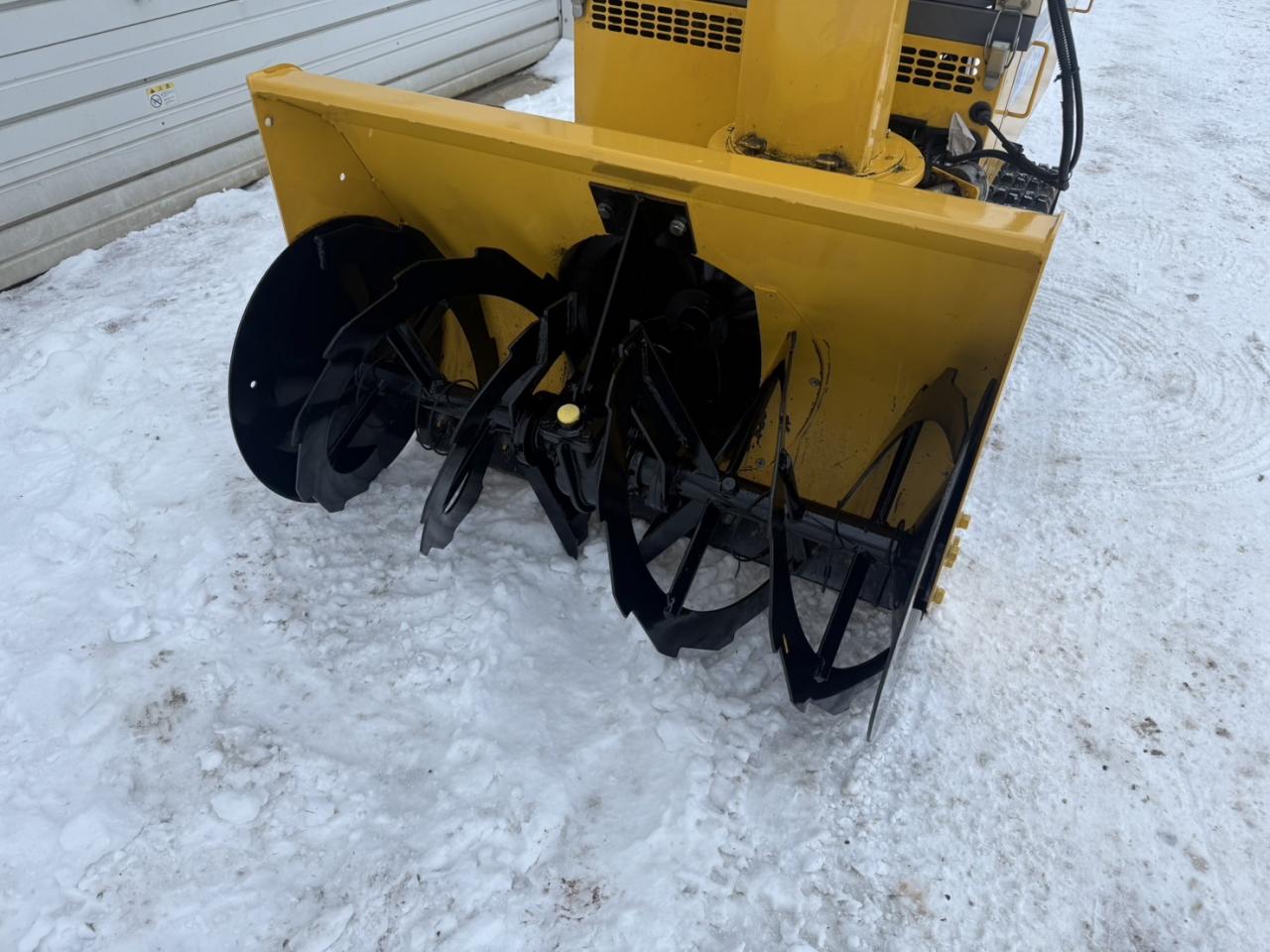 新潟 コバシ ST10 ガソリン 10馬力 除雪機 オーガローリング サイド