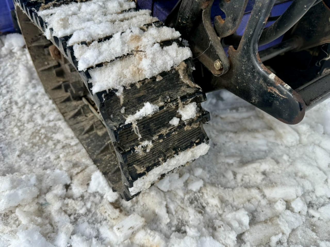 札幌市北区発☆除雪機 コマツ ユキダス KSS9SDF-1 (ヤマハYT970ED OEM