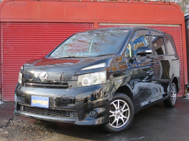 ヴォクシー2.0 トランスX 4WD　 2000