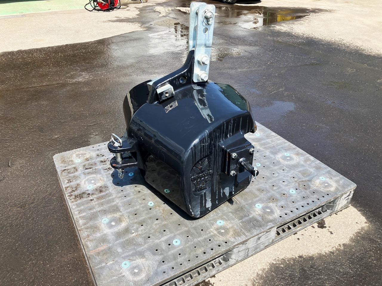 その他  ニューホランド　中古　フロントウェ... ニューホランド　中古　フロントウェイト1000kg　農機具