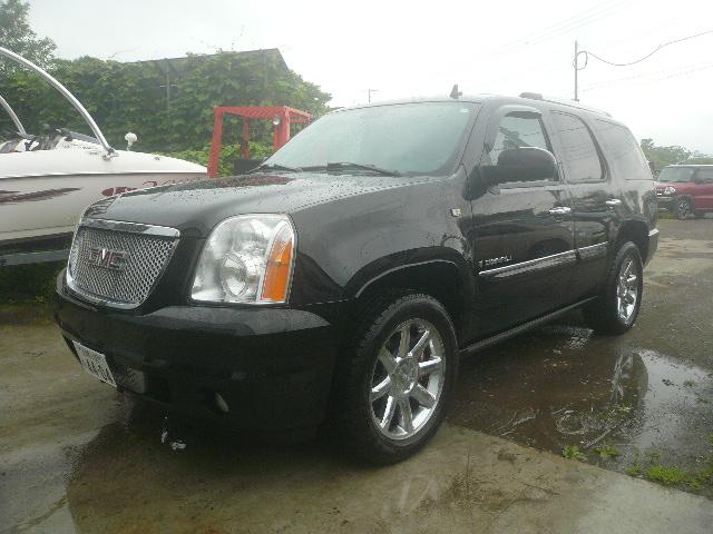 GMC ユーコンデナリ 4WD 6200 5Dr