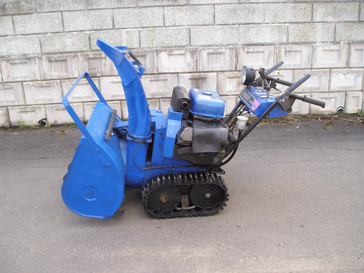 除雪機　ヤナセ　クボタ　ホンダ HSS1170n（JX）- 小型除雪機（クロスオーガ搭載）｜Honda公式サイト