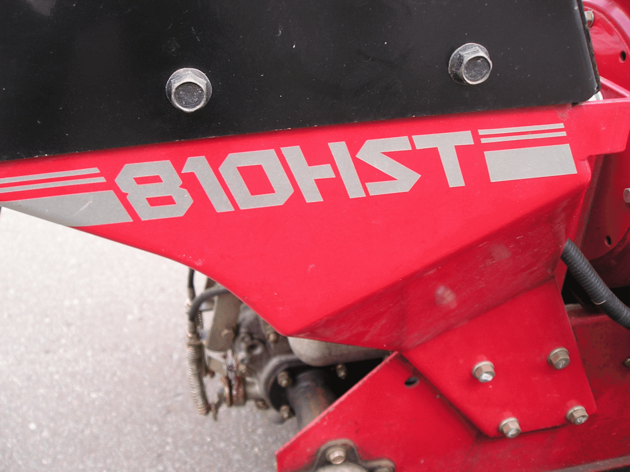 除雪機 ヤナセ 10馬力除雪機 810HST クローラー新品交換済み（左右