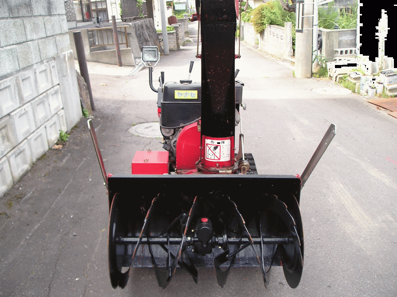 除雪機 ヤナセ 10馬力除雪機 810HST クローラー新品交換済み（左右