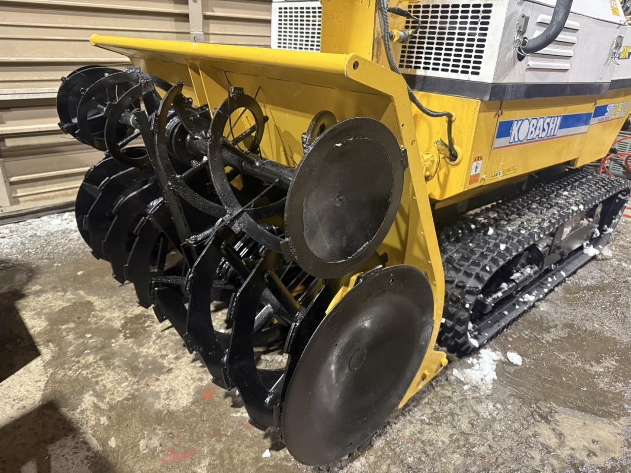除雪機 ハイパワー！コバシ ST25-3 25馬力 ディーゼル 2段オーガ｜除雪 