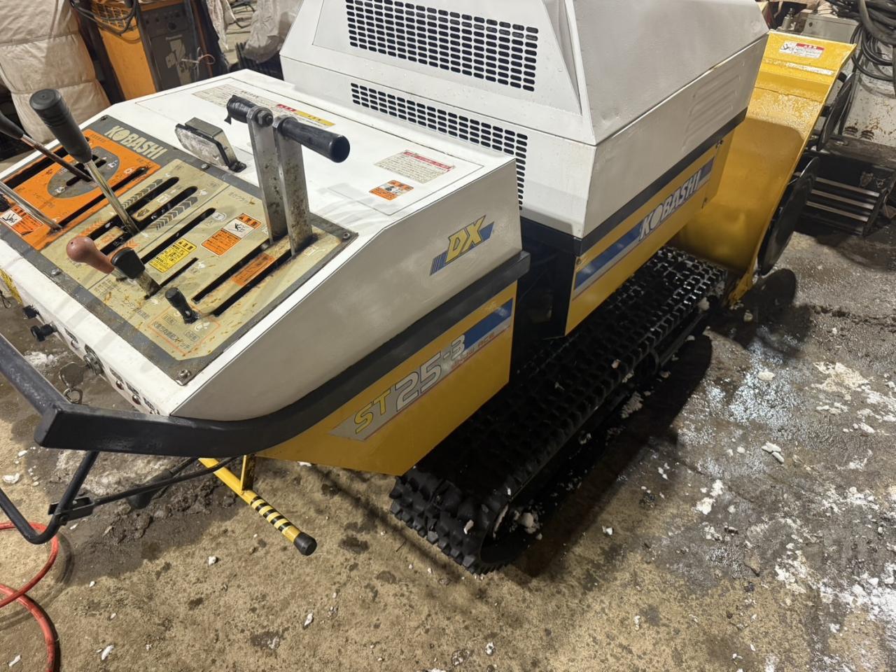 除雪機 ハイパワー！コバシ ST25-3 25馬力 ディーゼル 2段オーガ｜除雪