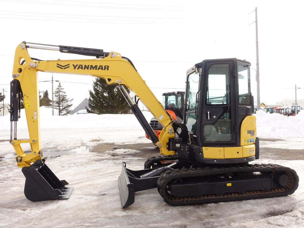 バックホー ヤンマー　VIO55-6A　...