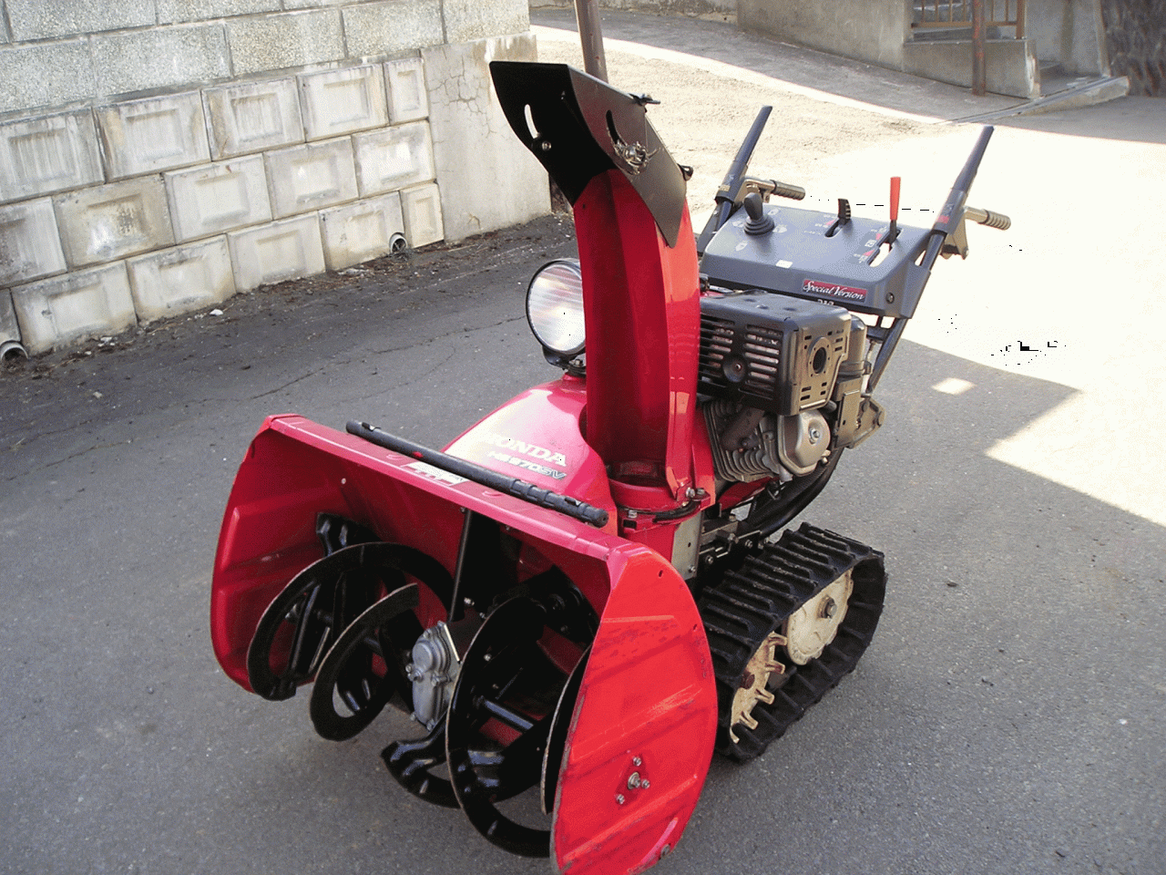 ホンダ除雪機 HS970 電動シューター全国発送可 青森十和田 除雪機 HONDA ホンダHS970 9馬力 HST 電動シューター