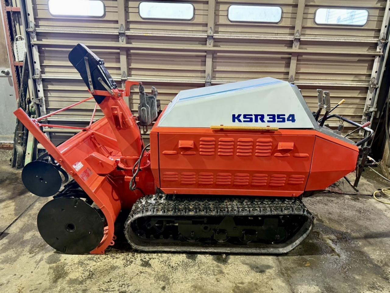 除雪機クボタ KSR354 ワドーOEM 35馬力 大型除雪機&nbsp;クボタ KSR354 ワドーOEM 35馬力 大型除雪機