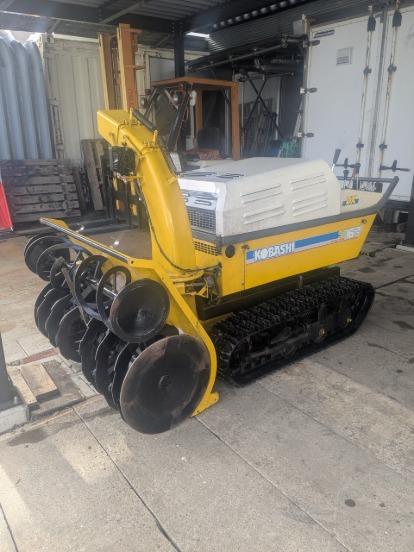 除雪機コバシ　ST16-2　DX　１６馬力　ディーゼル　２段オーガ&nbsp;コバシ　ST16-2　DX　１６馬力　ディーゼル　２段オーガ