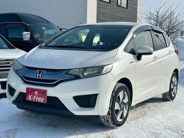 フィット1.5 ハイブリッド Fパッケージ 4WD　バックカメラ　ナビ　オートエアコン　　　キーレス　メン...&nbsp;1.5 ハイブリッド Fパッケージ 4WD　バックカメラ　ナビ　オートエアコン　　　キーレス　メンテナンスノート　取り扱い説明書　ETC　オーディオ 1500