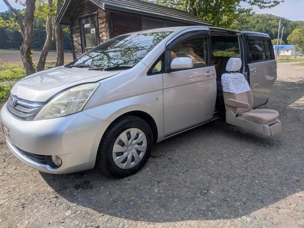 アイシス L(福祉車両） 4WD 2000