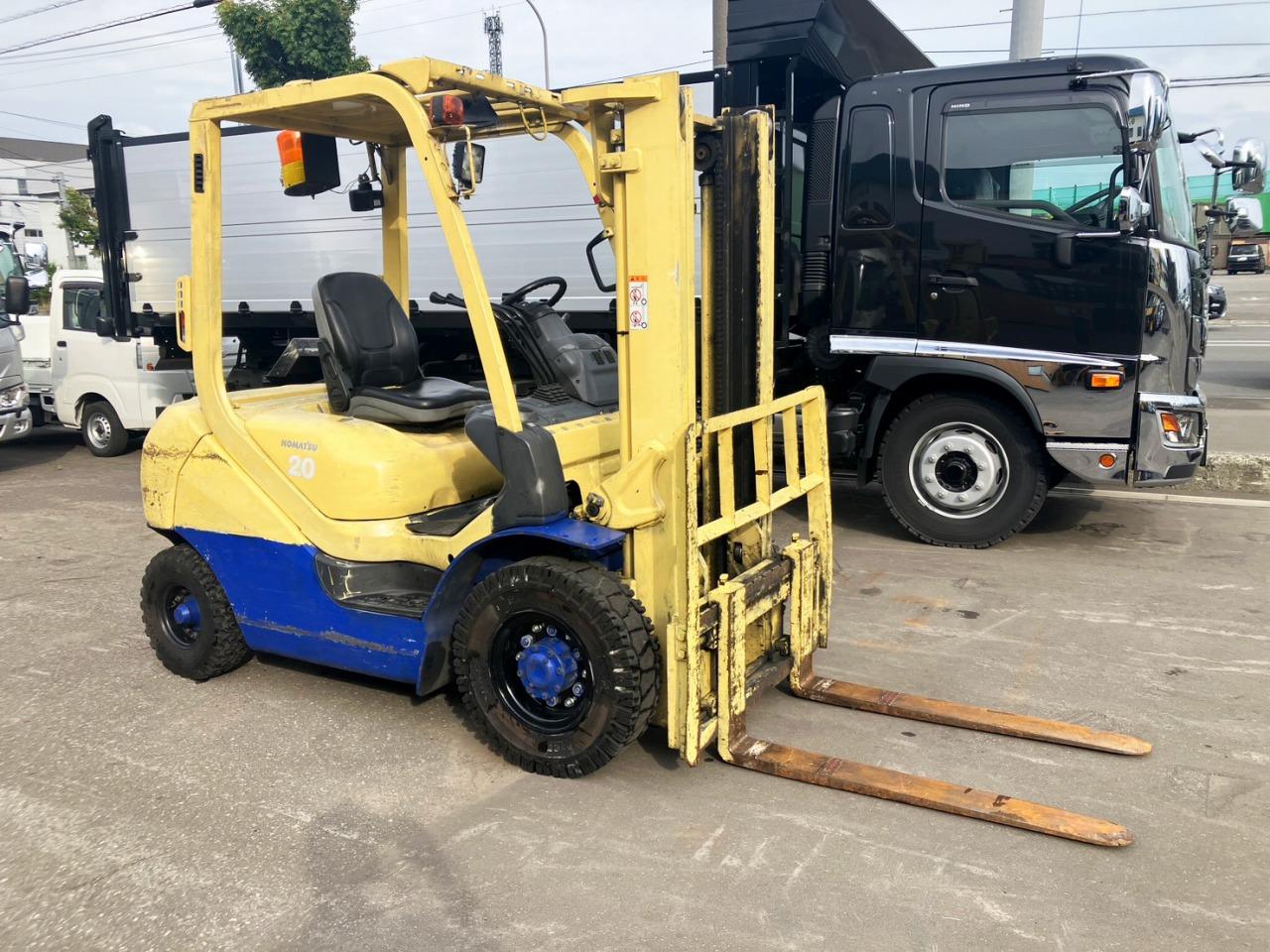 フォークリフト コマツ　中古　FD20T-17　建機