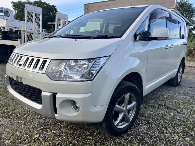 デリカ Gプレミアム 4WD 2400 5Dr