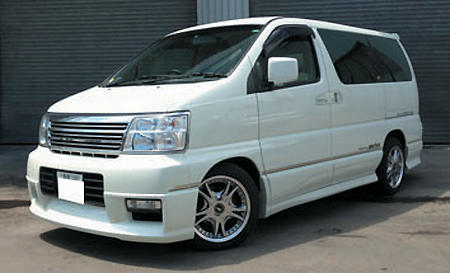 エルグランドハイウエィスター ラウンジパッケージ ナビ 4WD 3500 4WG