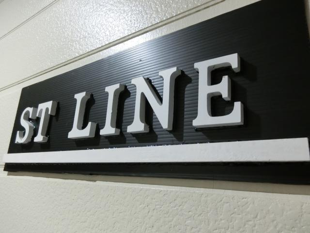 ST LINE