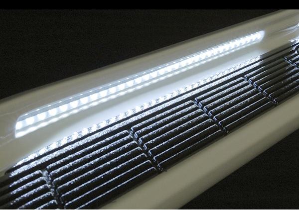 ランクル100 サイドステップカバー LED付き