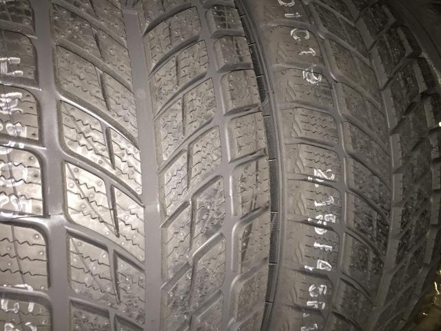 3000円から　新品　スタッドレス ２１５/４５R１７ スタットレス　　希望価格　値引き可