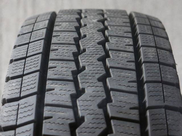 DUNLOP SV01 195/80R15 107/105L LT